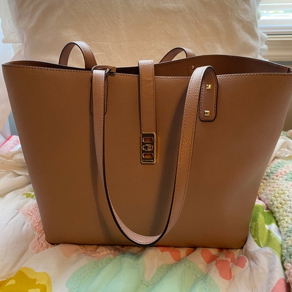 Michael Kors Purse - Picture 1 of 2